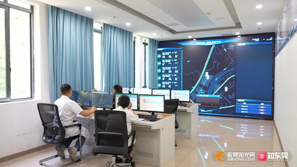急危重症救治一体化中心指挥中心.jpg