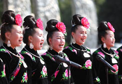 凯里：非遗比&ldquo;武&rdquo;颂党恩