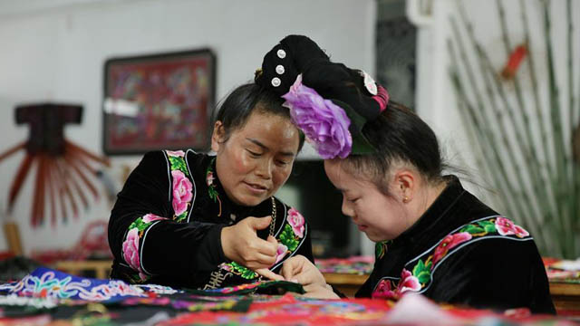 贵州丹寨：&ldquo;指尖技艺&rdquo;促增收