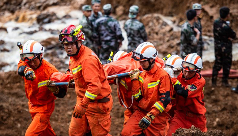 贵州水城县山体滑坡已造成11人死亡