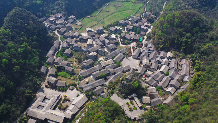 探訪貴州鎮寧高蕩村——石頭堆出來的古村落
