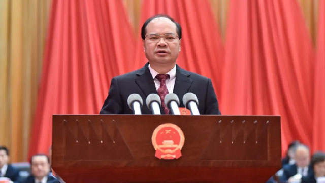 黄兴文作政府工作报告