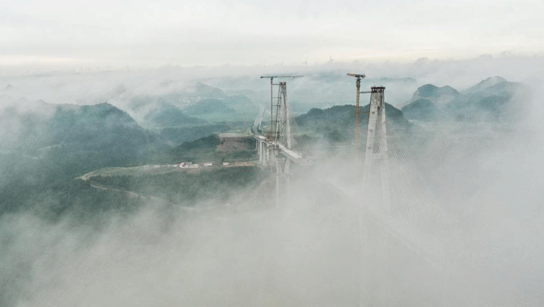 贵州龙里朵花特大桥建设有序推进