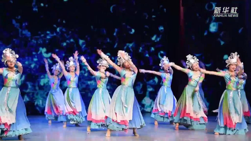 微视频丨贵州大型民族歌舞《多彩贵州风》成功演出5000场